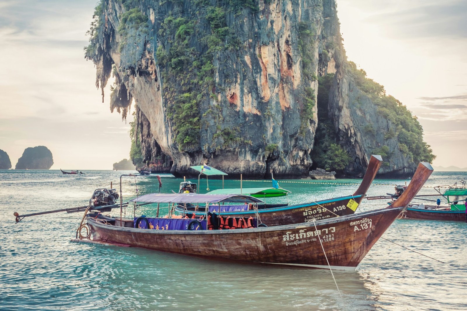 This image has an empty alt attribute; its file name is marcin-kalinski-PCgM2CYm6HA-unsplash-edited-scaled.jpg